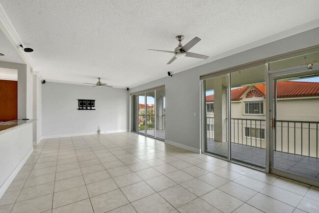 Photo - 107 Half Moon Cir