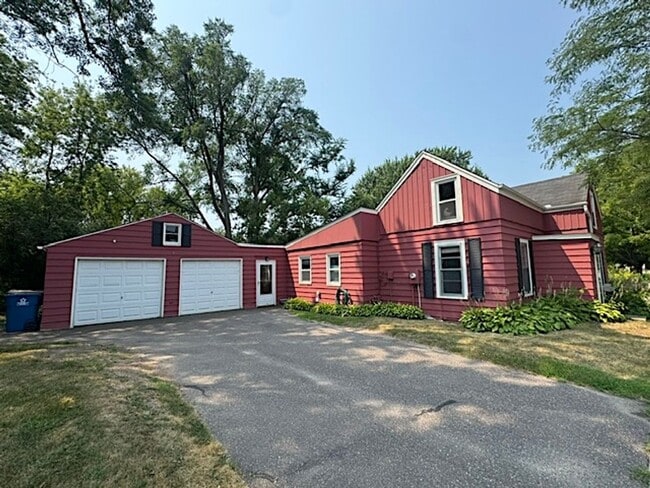 Photo - 205 Hamel Rd