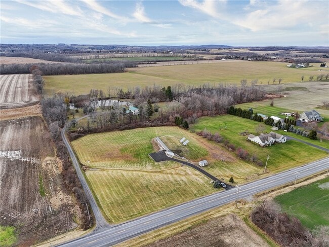 Photo - 2654 Whalen Rd