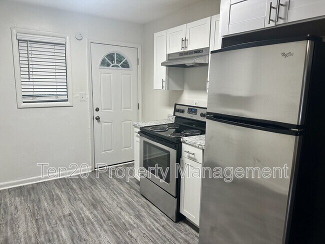 Photo - 817 Ragland Ct