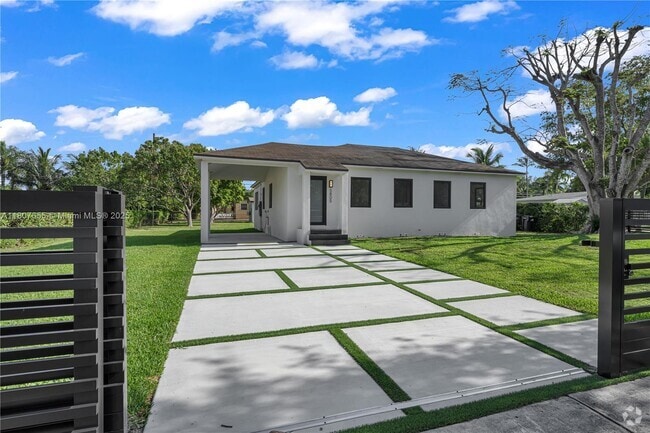 Building Photo - 5805 SW 46th Terrace Rental