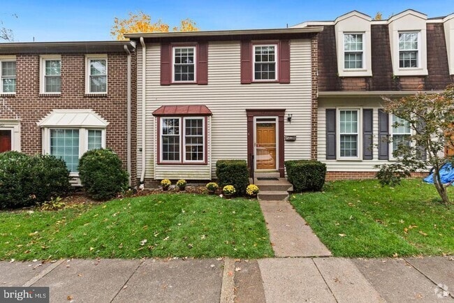Building Photo - 5823 Berkshire Ct Rental