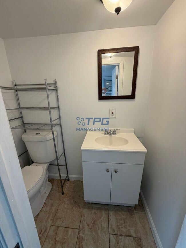 Photo - 540 Marshall St Unidad 2