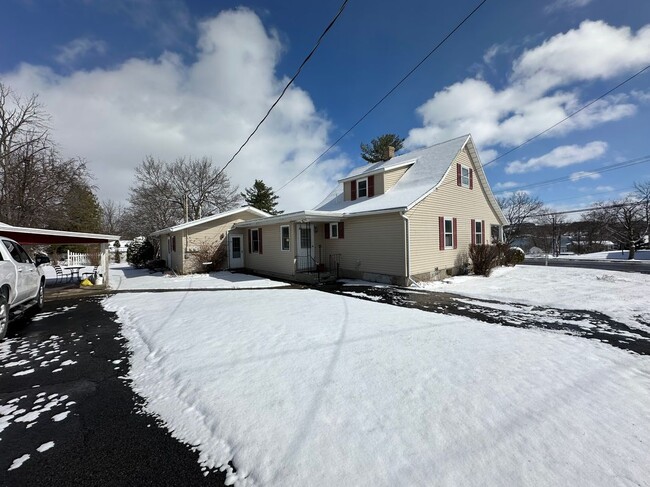 Building Photo - 118 Central Ave