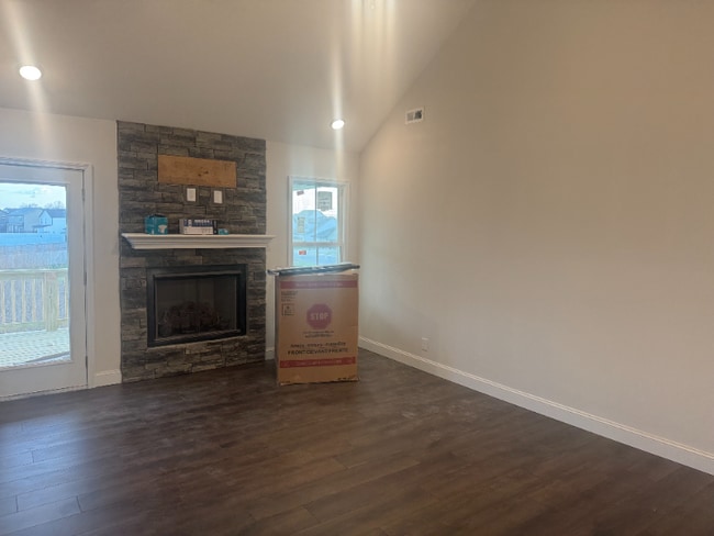 Photo - 511 Ayden Ln