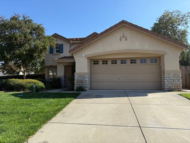 Photo - LARGE CORNER LOT 2 STORY 4 BED HOME IN MATHER