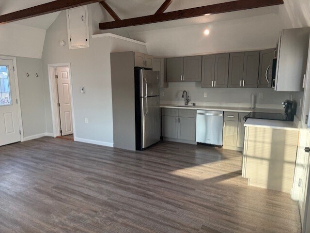 Building Photo - 68 North Ave Unit 4