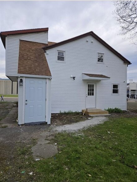 Photo - 120 Henry St Unit 1R