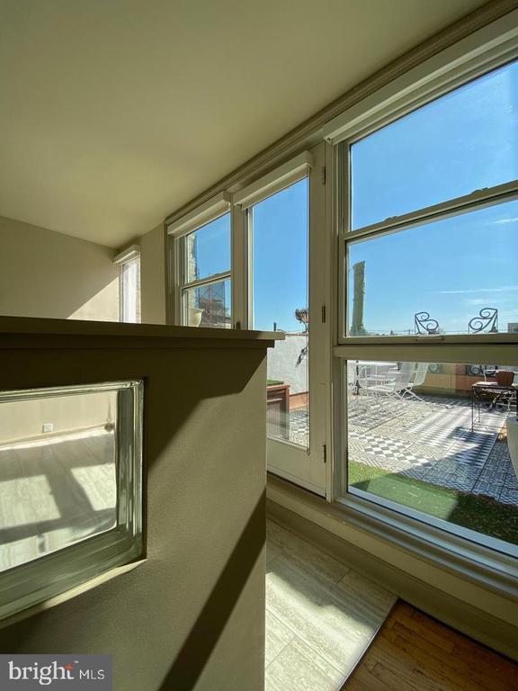 Photo - 2110 Lombard St Apartment Unit 2