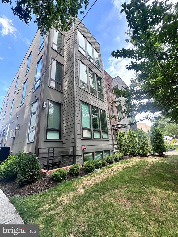 Photo - 4319 Harrison St NW Apartment Unit 6