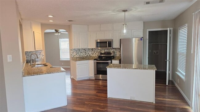 3246 Elizabeth Anne Ln
