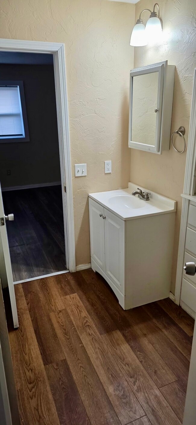 Photo - 421 W Madison St