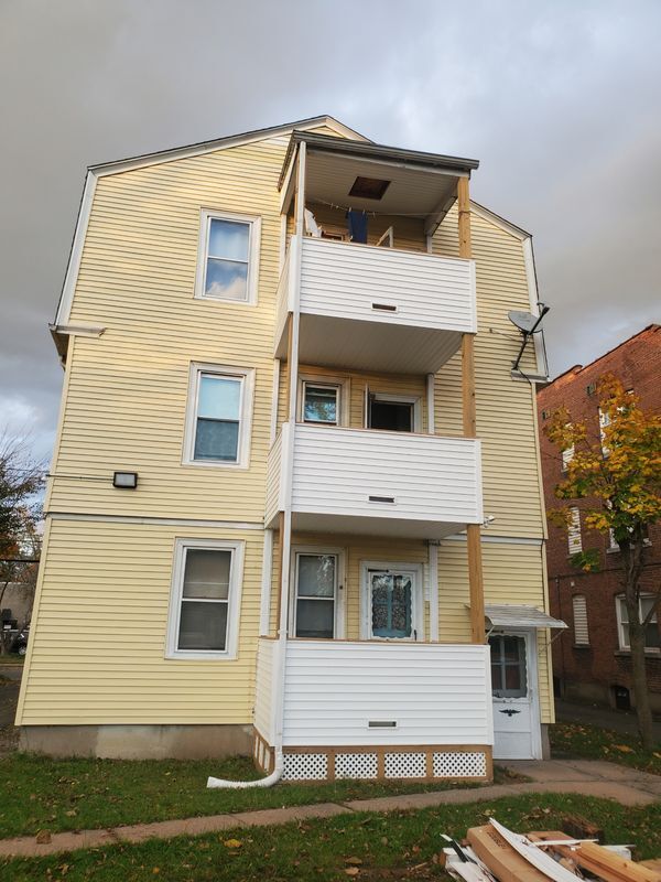 35-37-37 Merrill St Unit 2nd floor