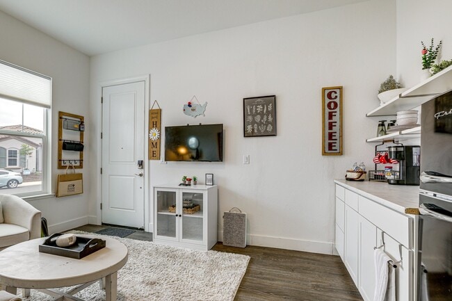 Photo - 4335 Hooded Crow Cir Unit 2