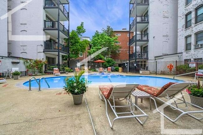 Building Photo - 26 Commonwealth Terrace