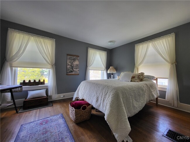 Photo - 50 Montcalm St Casa