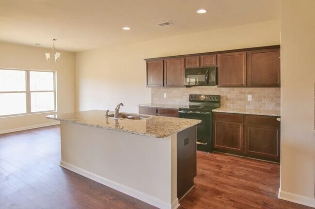 Photo - 6130 Mahogany Ter