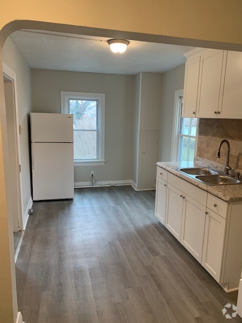 Building Photo - 608 Broadway Unit Second Floor Rental