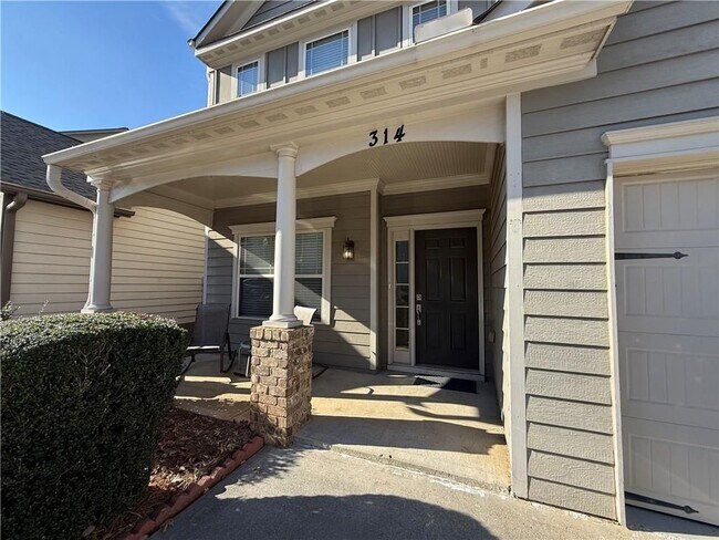 Photo - 314 Pin Oak Ave