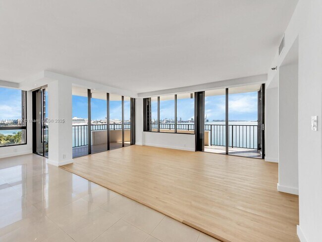 Photo - 520 Brickell Key Dr Unit A806