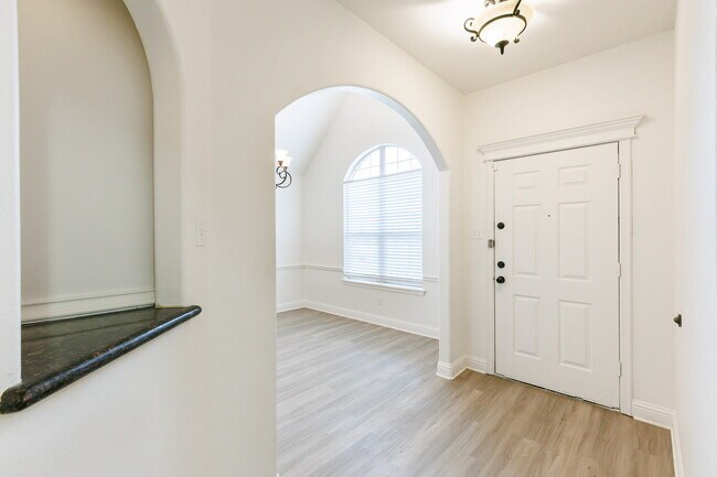 Photo - Gorgeous 4 bed 2.5 bath!