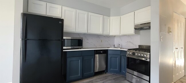 Building Photo - 4905 Park Ave Unit 3A