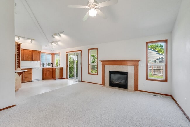 Photo - Charming 3 bed, 2 bath rental home in Wilsonville!