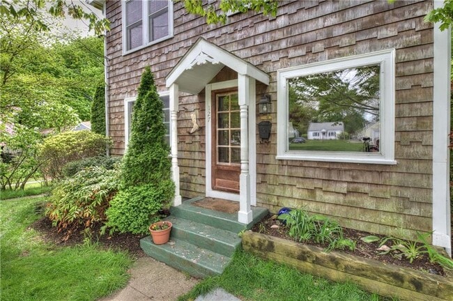 Photo - 127 Foote St