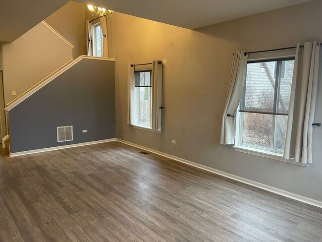 Photo - 334 Gregory Ln