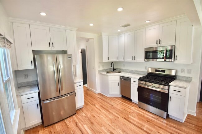 Photo - 1529 Green St