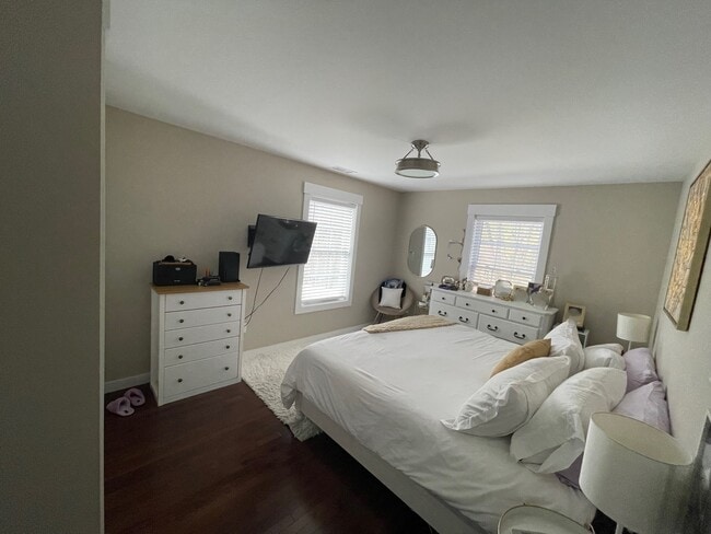 Photo - 30 Tamarack Ave
