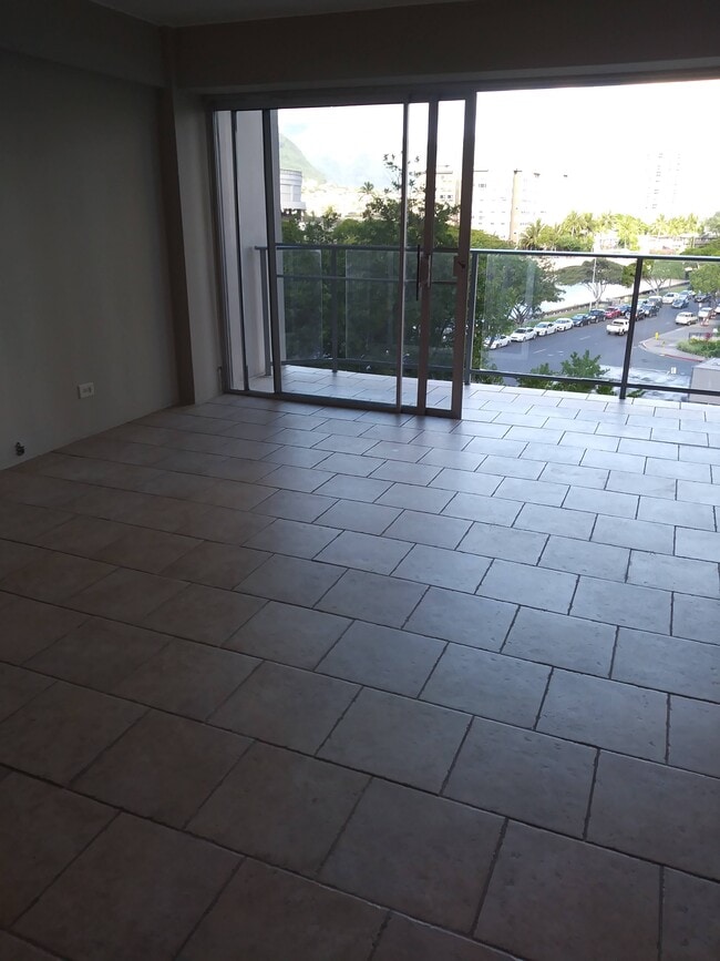 Building Photo - 1645 Ala Wai Blvd Unit 501