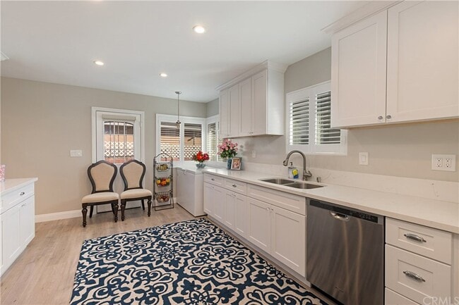 Cocina - 2145 W Cris Ave Unidad Room 1