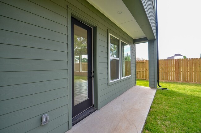 Building Photo - 7703 Inwood Grv Ln
