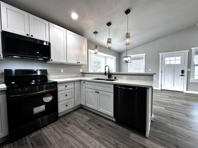 Photo - 207 S Razor Clam Dr SW