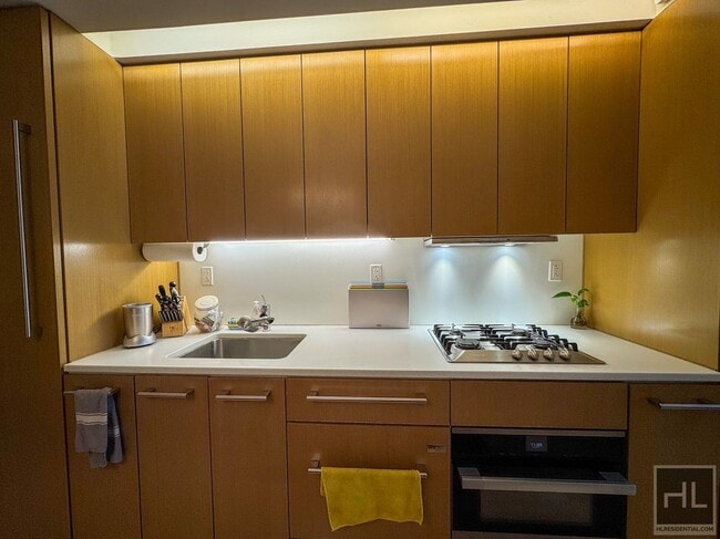 Photo - 340 E 23rd St Unit 8L