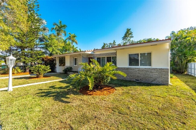 Photo - 3965 SW 60th Ct