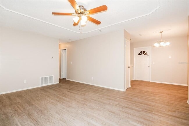 Photo - 107 Inwood Ct