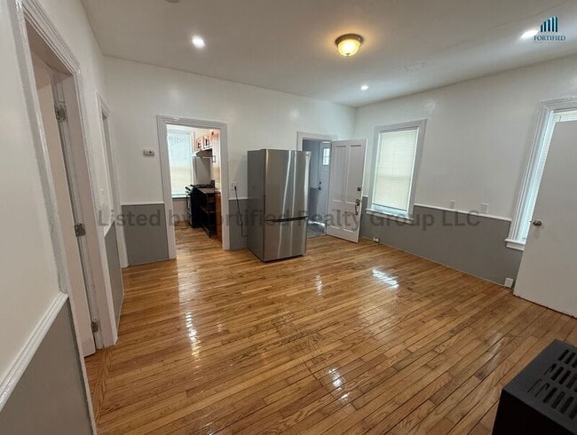 Photo - 42 Kilburn St Unit 1