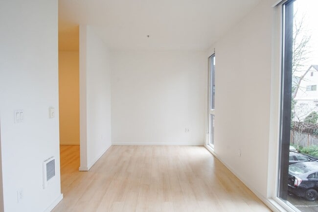 Photo - Buckman 2nd Floor Urban 1 Bdr with D/W & Washer/Dryer! Unit 203