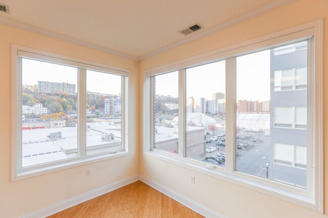 Photo - Edgewater Harbor Residential Unit 302
