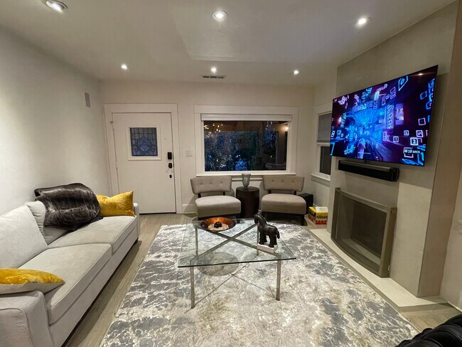 Living Room - 7705 Lexington Ave