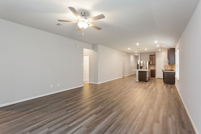 Photo - 6915 Lebec Dr