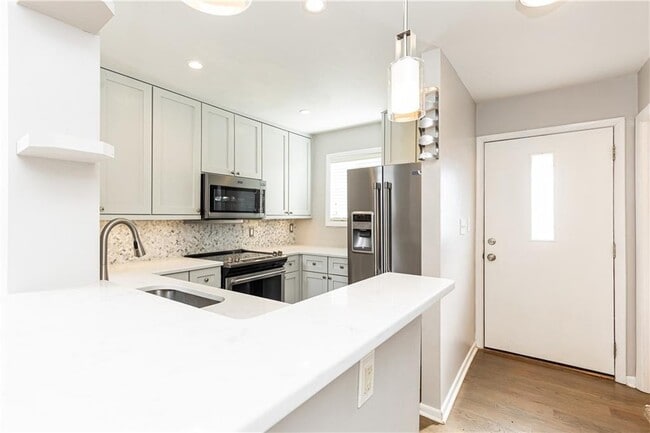 Photo - 3501 Roswell Rd NE Unit 302