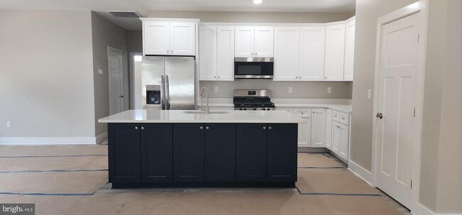 Photo - 112 W Main St