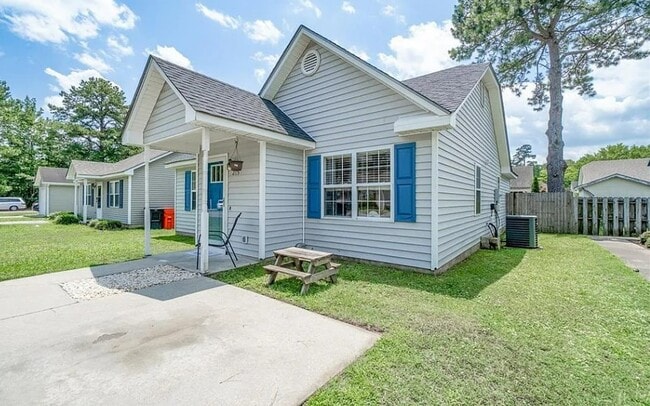 215 Old Oak Rd