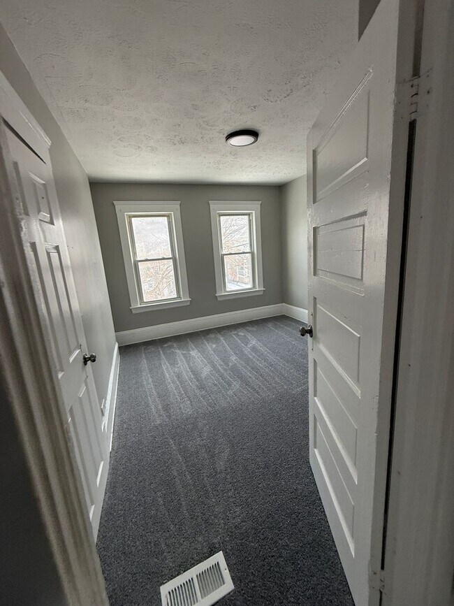 Photo - Cudell/West Blvd neighborhood; 4 bedroom/1 bath single family house for rent!