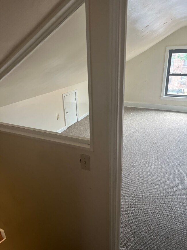 Photo - 2206 Sarah St