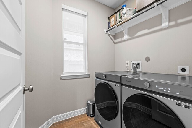 Photo - 4106 Sherman Oak Ln