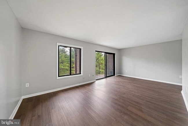 Photo - 6934 Hanover Pkwy Unit 402